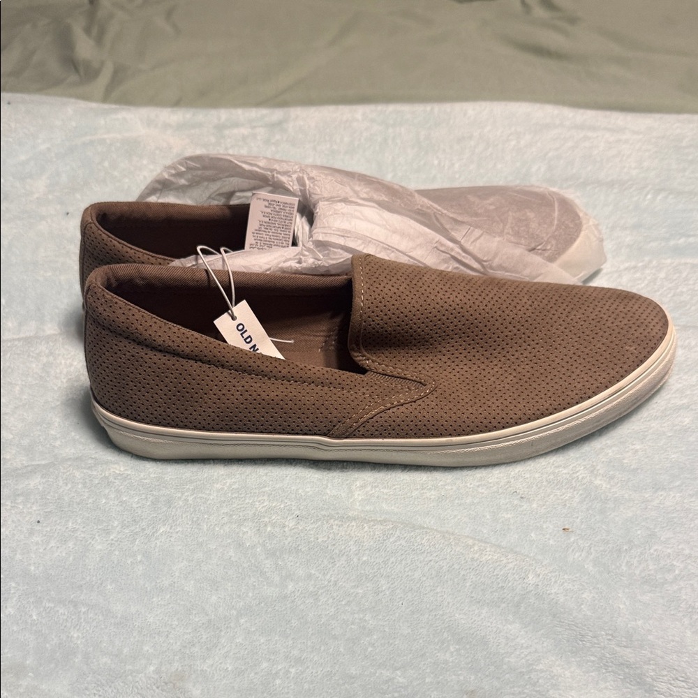 Womens brown slip on shoes